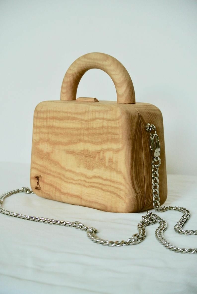 Fából készült táska