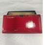 Kép 2/3 - Női piros lepkemintás lakozott bőr pénztárca Cavaldi